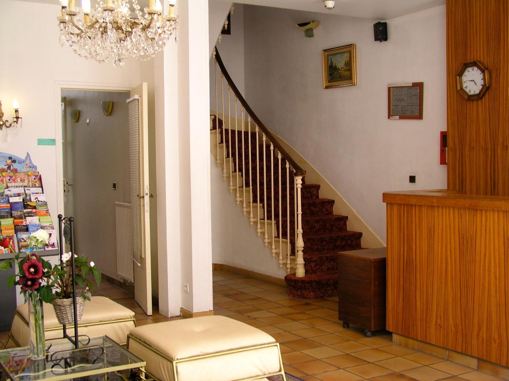 פריז Hotel Roi Rene מראה חיצוני תמונה