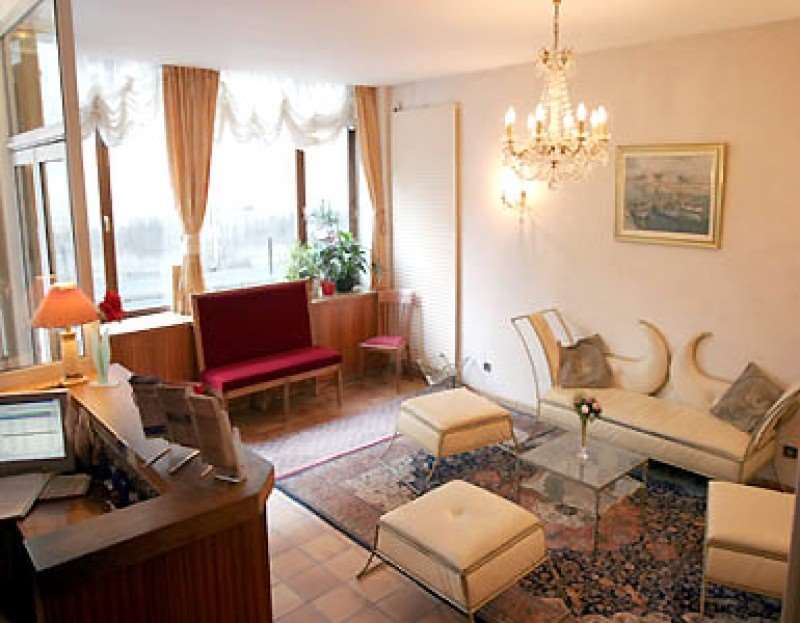 פריז Hotel Roi Rene מראה פנימי תמונה