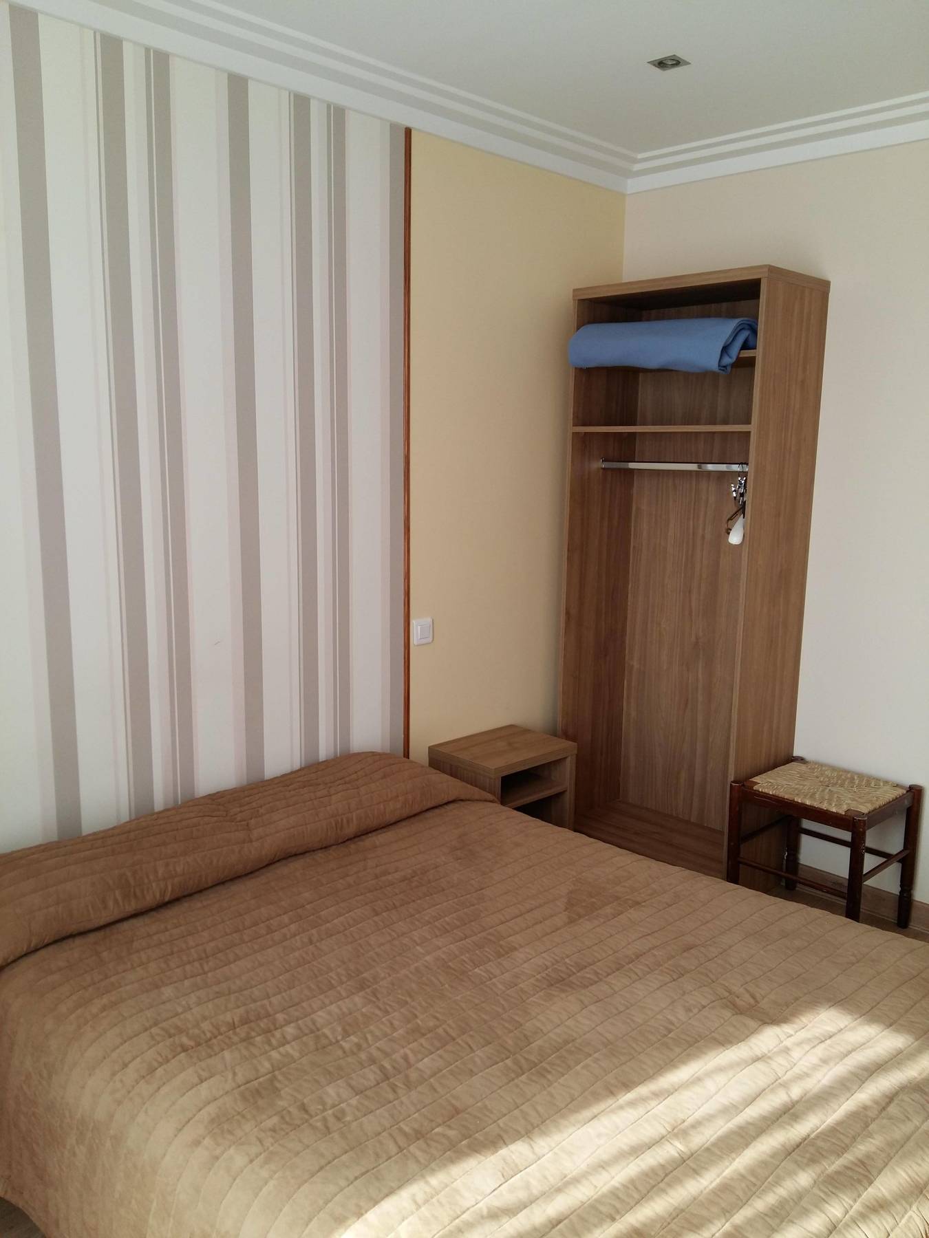 פריז Hotel Roi Rene מראה חיצוני תמונה