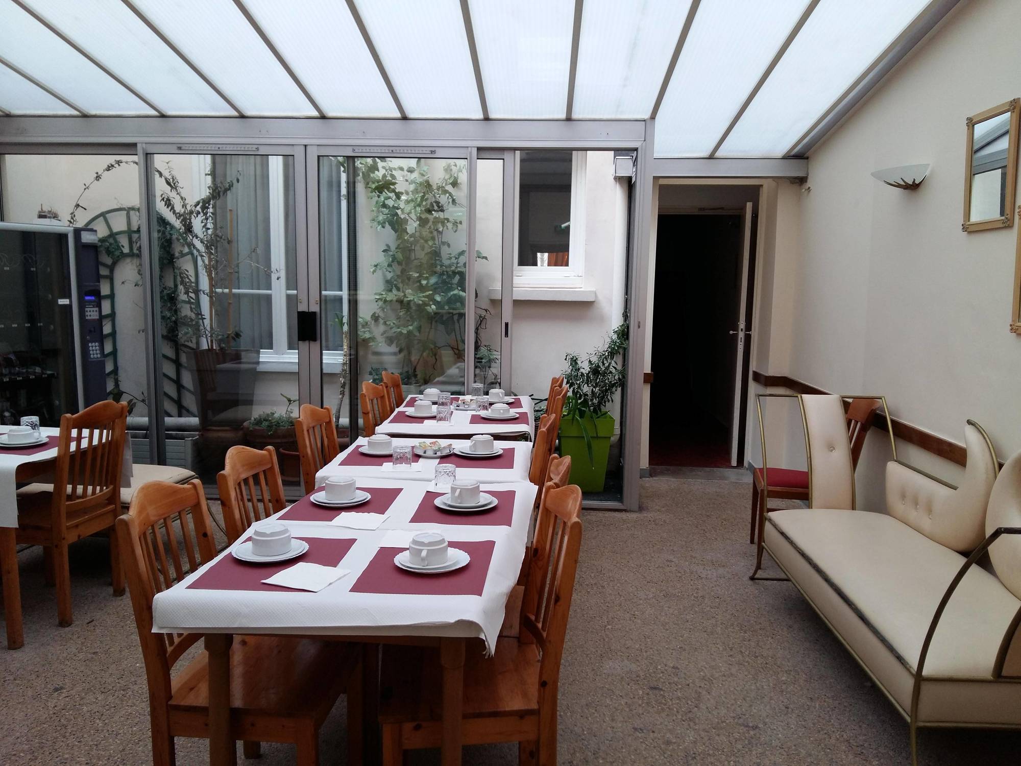 פריז Hotel Roi Rene מראה חיצוני תמונה