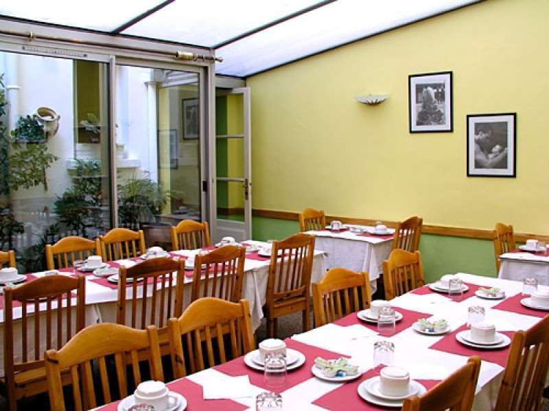 פריז Hotel Roi Rene מסעדה תמונה